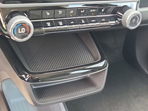 New 2027 Chevrolet Bolt LT w/ Comfort Package image 28