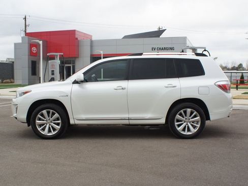 Used 2011 Toyota Highlander Limited image 9