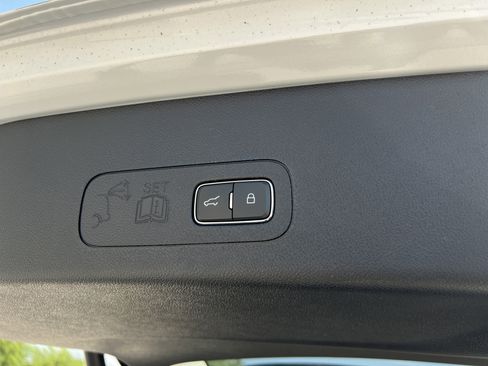 New 2025 Lincoln Aviator Reserve w/ Luxury Package image 33