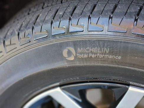 Used 2024 Jeep Grand Cherokee Limited image 11