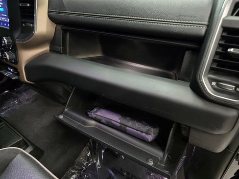 Used 2022 RAM 1500 Laramie AWD/4WD image 43