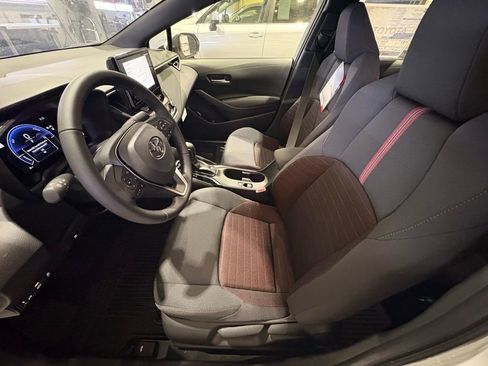 Used 2026 Toyota Corolla SE image 11