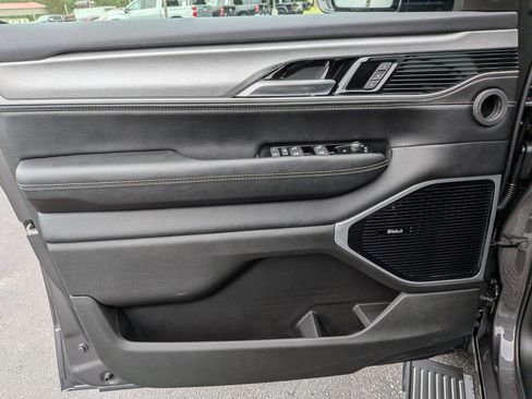 New 2026 Jeep Grand Wagoneer Limited AWD/4WD image 10