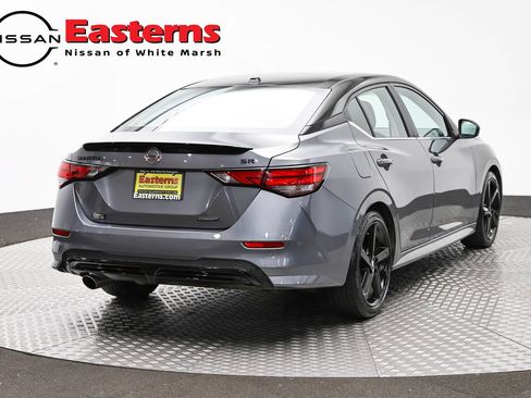 Used 2023 Nissan Sentra SR w/ Midnight Edition Package FWD image 5