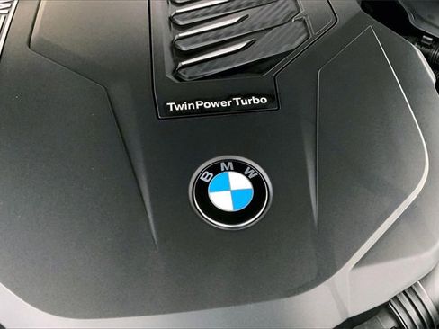 Used 2021 BMW 540i w/ M Sport Package image 32