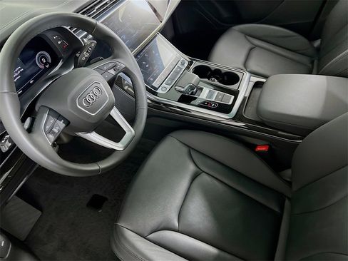 Used 2023 Audi Q7 2.0T Premium w/ Convenience Package image 23