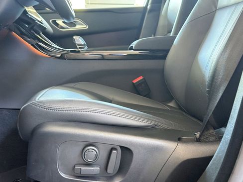 Certified 2026 Land Rover Range Rover Velar Dynamic SE AWD/4WD image 14