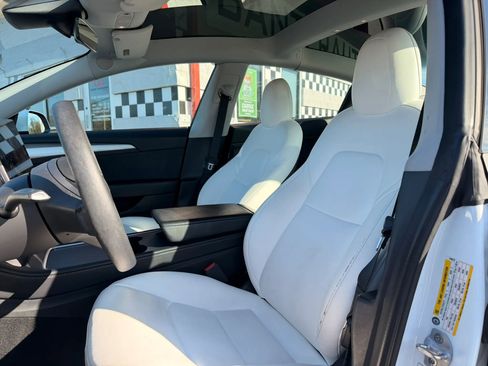 Used 2021 Tesla Model 3 Standard Range Plus RWD image 11