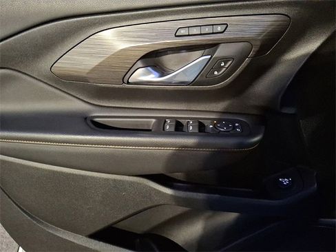 Used 2020 GMC Terrain SLT w/ Preferred Package image 18