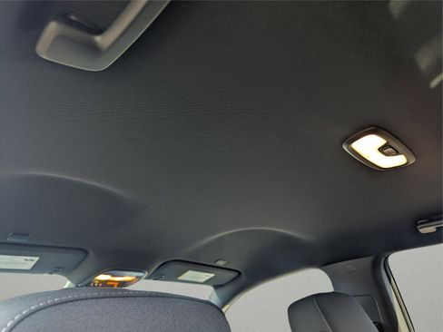 New 2026 GMC Canyon Elevation w/ Convenience Package image 16