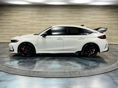Used 2024 Honda Civic Type R image 11
