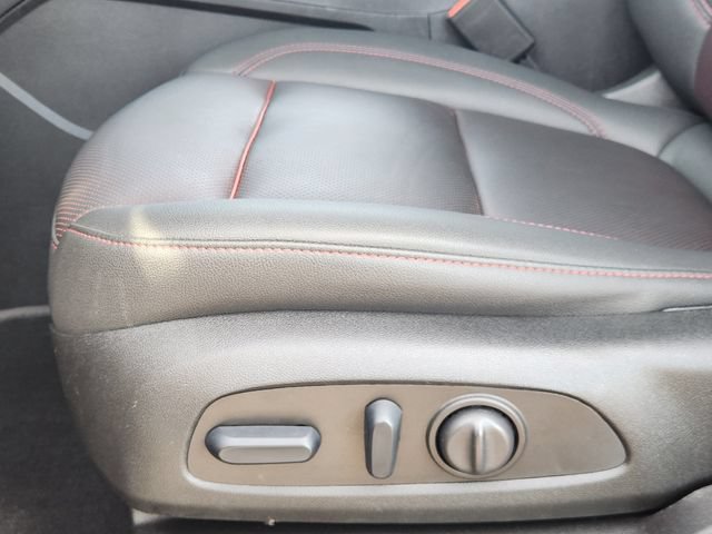 Used 2025 Chevrolet Blazer RS FWD image 21