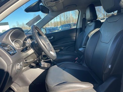 Used 2020 Jeep Compass Limited image 11