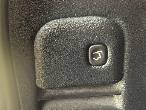 Used 2020 Jeep Grand Cherokee High Altitude AWD/4WD image 15