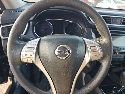 Used 2016 Nissan Rogue S w/ Appearance Package image 10