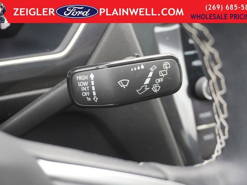 Used 2024 Volkswagen Tiguan SE image 26