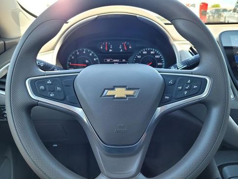 Used 2022 Chevrolet Malibu LS FWD image 25