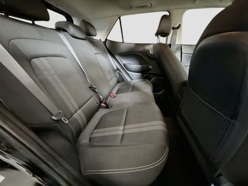 Used 2023 Hyundai Venue SEL FWD image 27