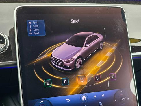 Used 2024 Mercedes-Benz S 580 S 580 image 36