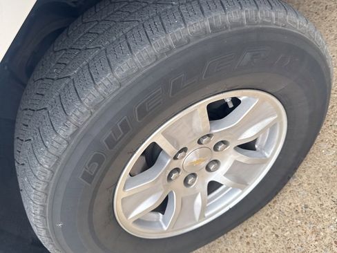 Used 2018 Chevrolet Silverado 1500 LT w/ Texas Edition image 8