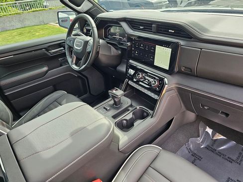 Used 2025 GMC Sierra 1500 AT4X AWD/4WD image 10