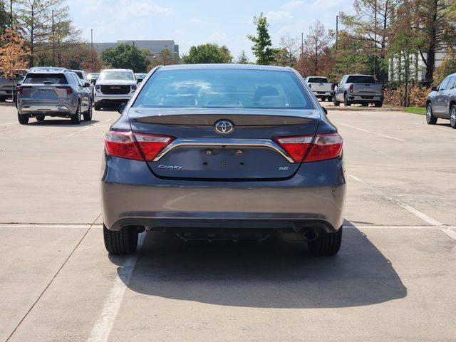 Used 2017 Toyota Camry SE FWD image 6