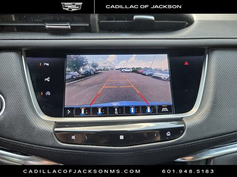 Used 2020 Cadillac XT5 Premium Luxury FWD image 3