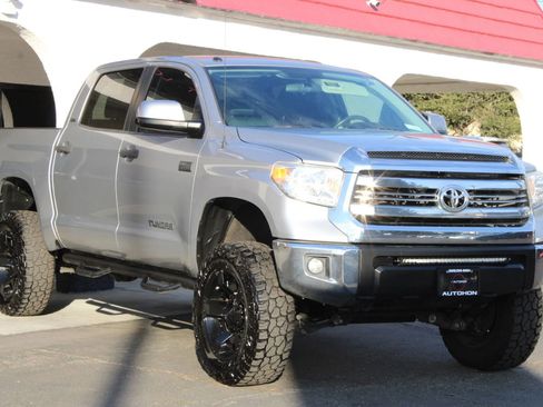 Used 2016 Toyota Tundra SR5 image 7