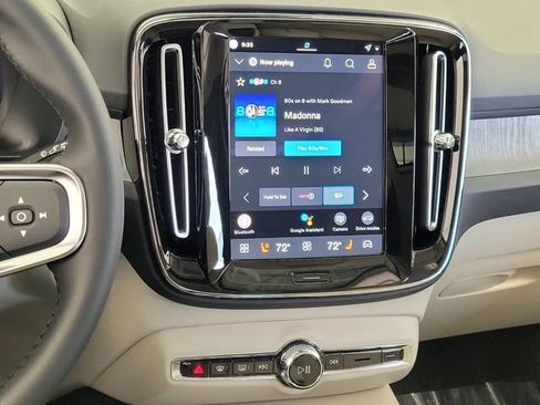 New 2026 Volvo XC40 B4 Plus w/ Climate Package image 15