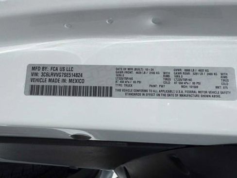 Used 2025 RAM ProMaster 2500 w/ U-Haul Equipment Group FWD image 28
