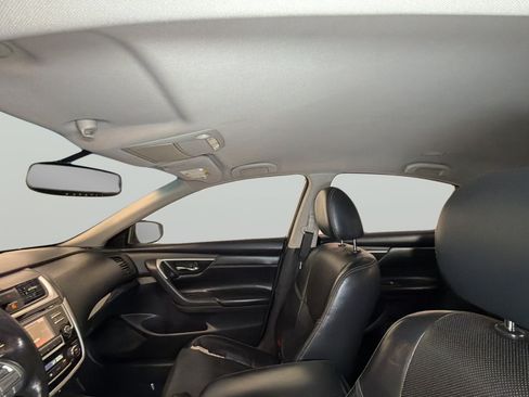 Used 2018 Nissan Altima 2.5 SL FWD image 32