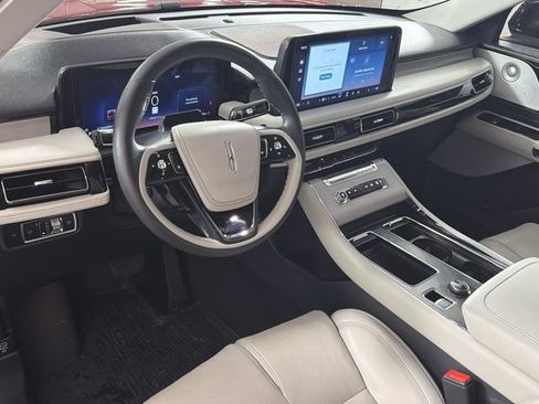 Certified 2025 Lincoln Aviator Reserve w/ Equipment Group 201A AWD/4WD image 2