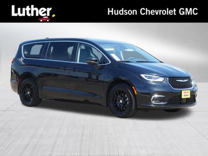 Used 2023 Chrysler Pacifica Touring-L