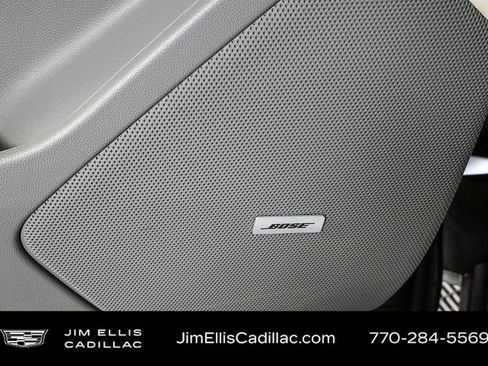 Used 2023 Cadillac XT6 Premium Luxury w/ Technology Package image 8