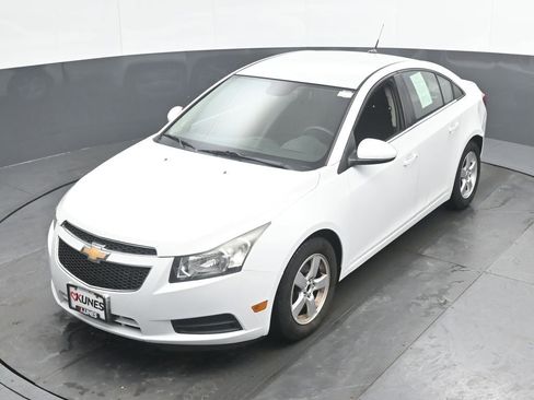 Used 2014 Chevrolet Cruze LT image 17