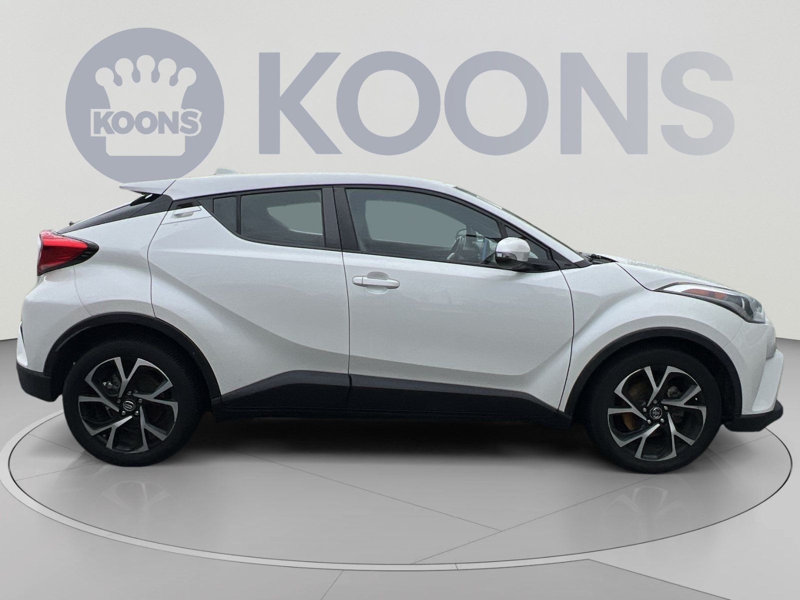 Used 2019 Toyota C-HR XLE FWD image 8
