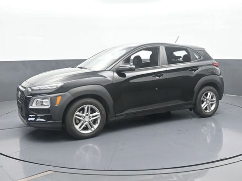 Used 2021 Hyundai Kona SE image 2