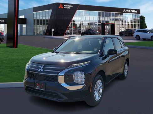 New 2026 Mitsubishi Outlander ES image 1