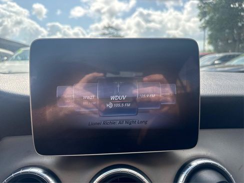 Used 2019 Mercedes-Benz CLA 250 image 12
