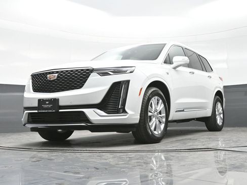 New 2025 Cadillac XT6 Luxury w/ LPO, Floor Liner Package image 19