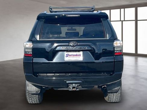 Used 2016 Toyota 4Runner SR5 RWD image 5