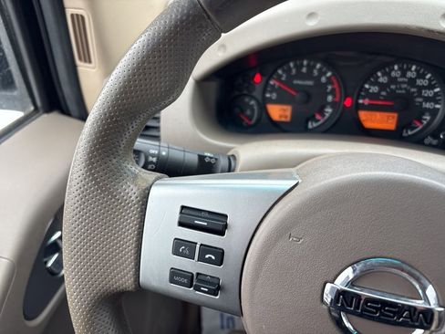 Used 2013 Nissan Frontier SV image 36