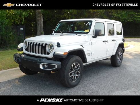 Used 2024 Jeep Wrangler Unlimited Sahara AWD/4WD image 1