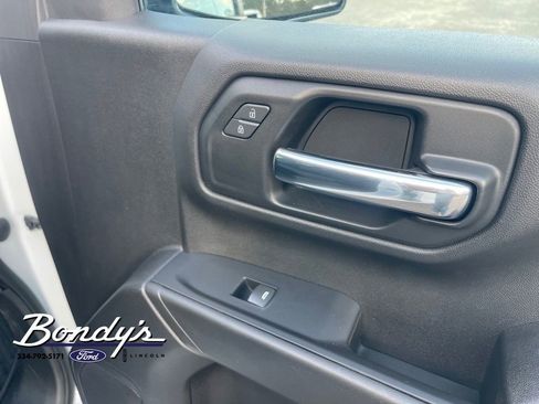 Used 2022 Chevrolet Silverado 1500 Custom w/ Safety Confidence Package image 24