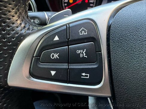 Used 2019 Mercedes-Benz GLC 300 4MATIC Coupe image 27