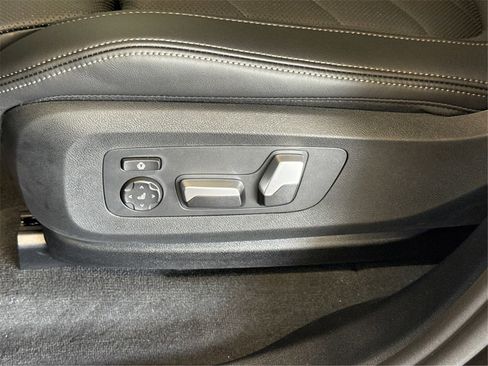 New 2026 BMW X5 xDrive40i w/ M Sport Package image 25