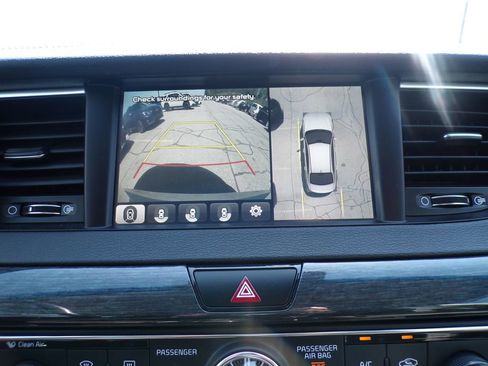 Used 2017 Kia Cadenza Limited FWD image 25