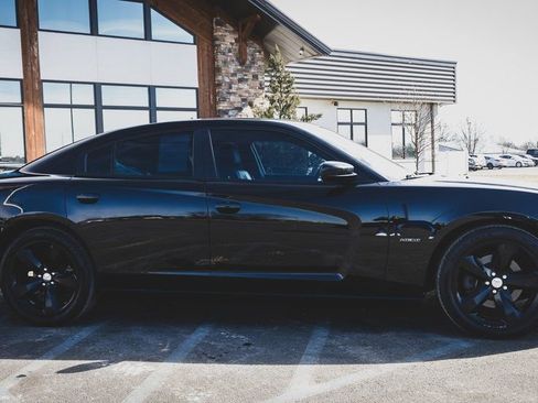 Used 2013 Dodge Charger R/T image 31