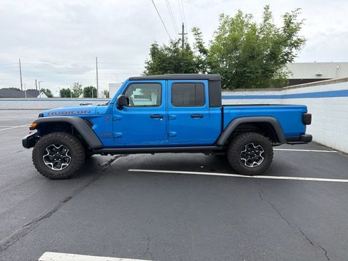 Used 2023 Jeep Gladiator Rubicon w/ LED Lighting Group AWD/4WD image 2