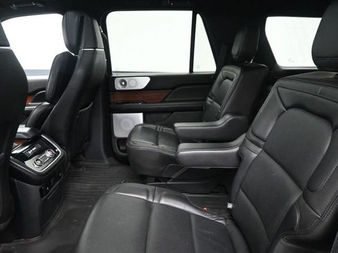 Used 2018 Lincoln Navigator Reserve w/ Technology Package AWD/4WD image 18